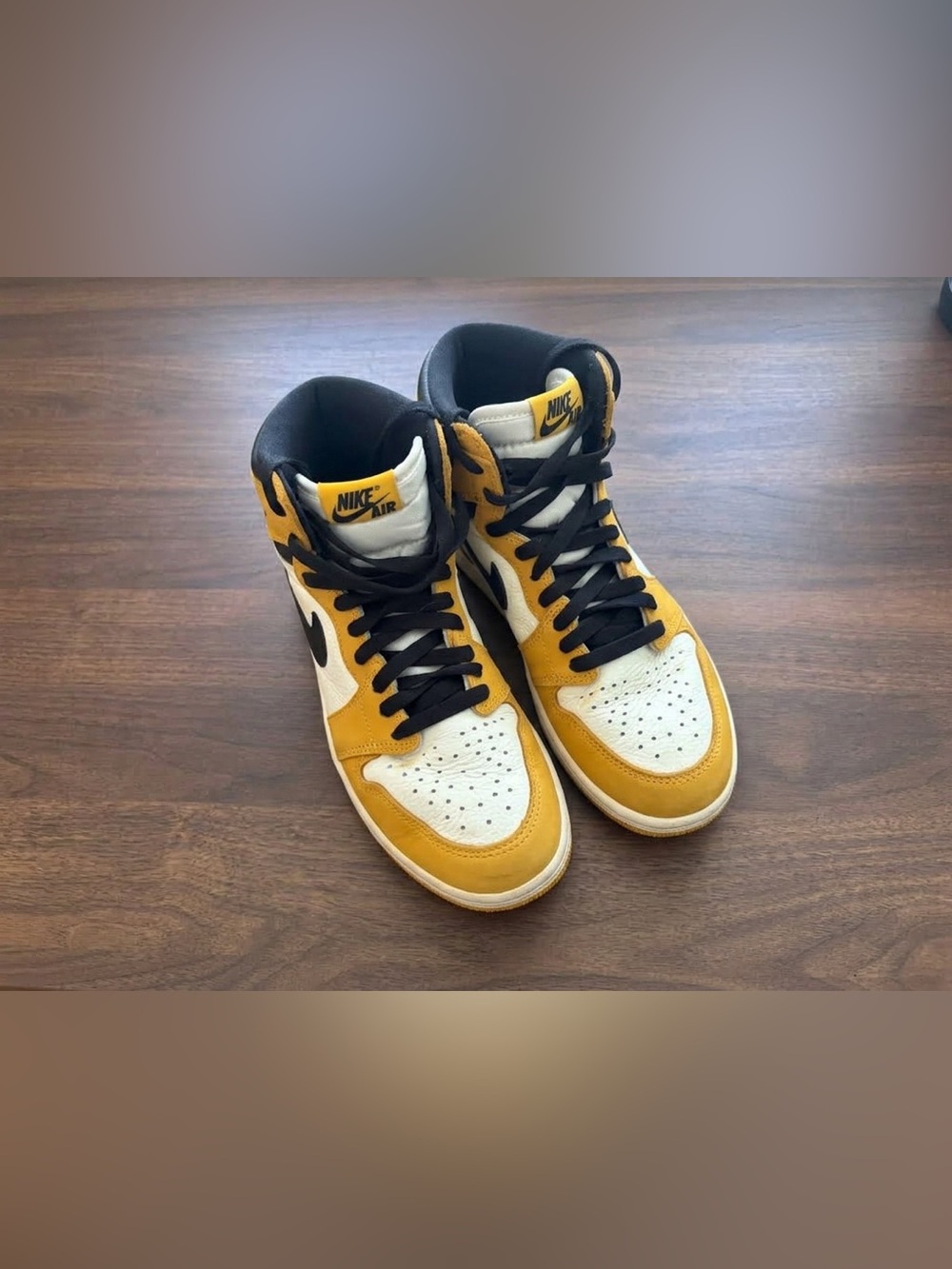 Men’s Nike Air Jordan 1 High OG Yellow Ochre Size 7.5